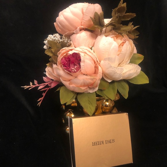 NIB Heidi Daus Turquoise Multi-Strand Bead Necklace with Pink Swarovski Clasp - Picture 7 of 7